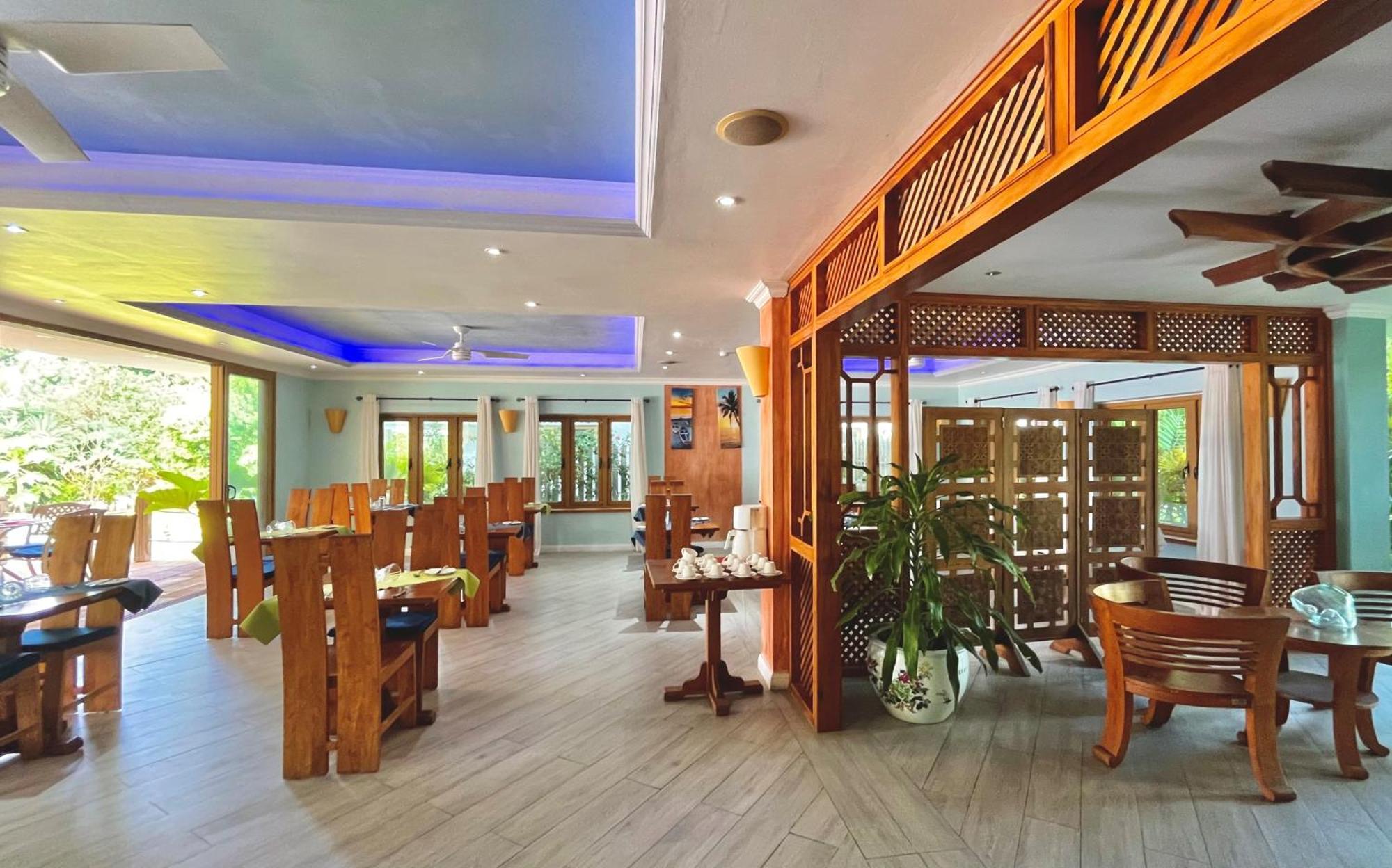 Crown Beach Hotel Seychelles Pointe Au Sel Luaran gambar